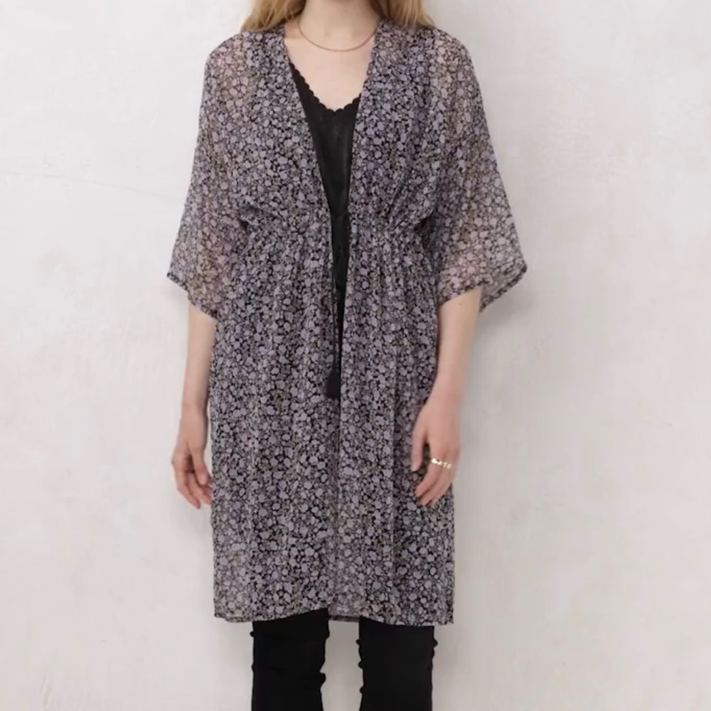 LC Lauren Conrad Baby Bloom Kimono Black and Purple Floral
